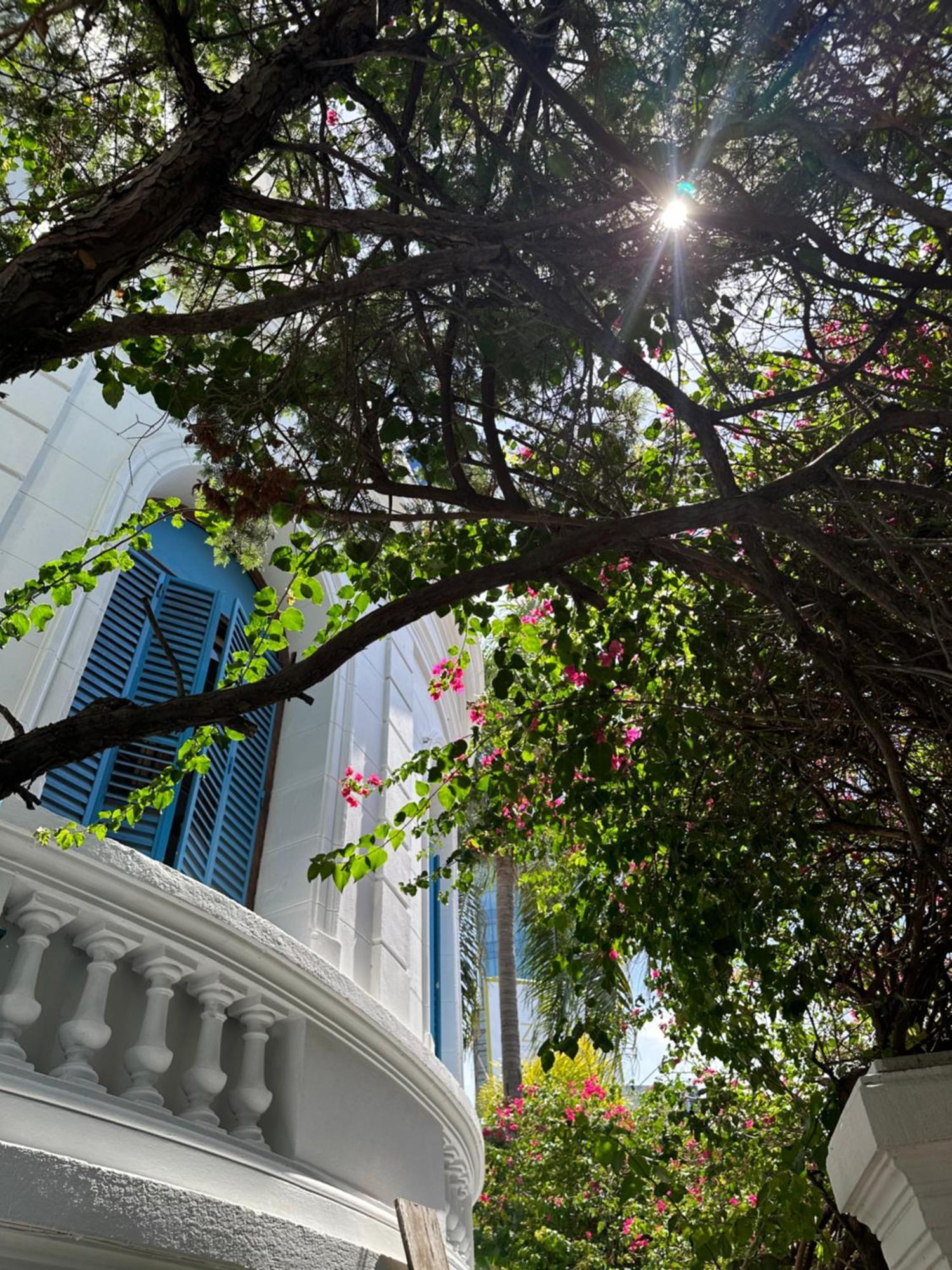 Hotel Vicente Lopez Exterior photo